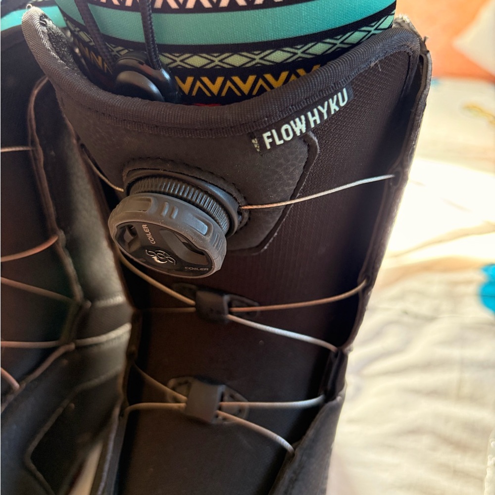 Flow Hyku Black Snowboard Boots